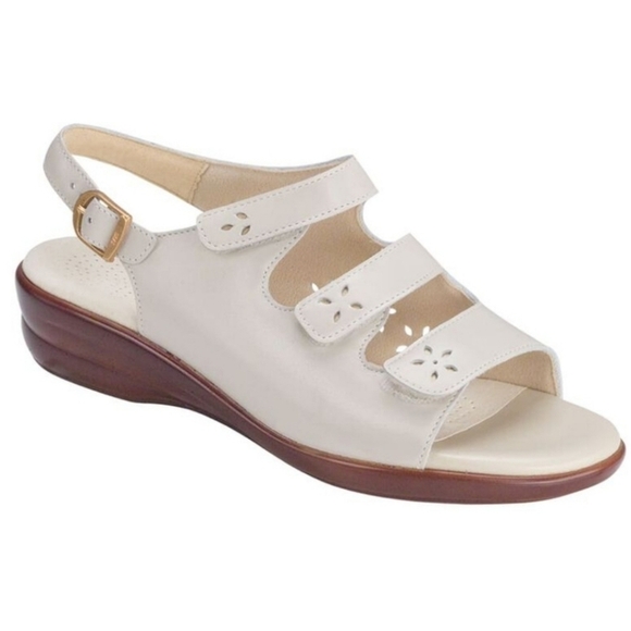 SAS Quatro Slingback Floral Flower Power y2k Strappy Bone Leather Sandals 7.5 - Picture 1 of 9